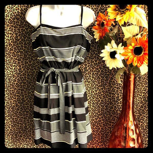 🦋B2G1🦋GAP Striped Summer Dress MEDIUM